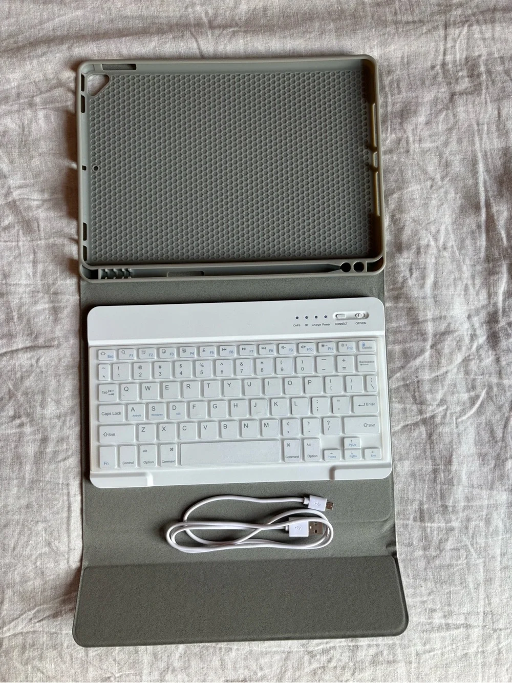 Bluetooth Keyboard & Case for 9th Gen iPad